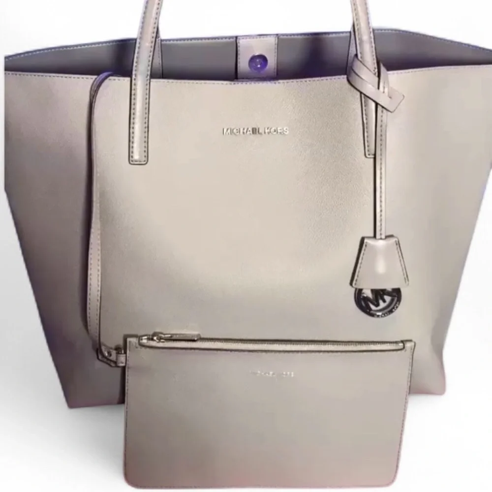 MICHAEL KORS Tote Bag w/Matching Clutch & MK Bag Charm, NWOT
